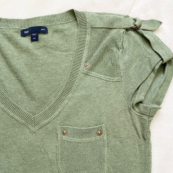 ⭐️ GAP Green Short Sleeve V-neck Sweater XS - Picture 4 of 13